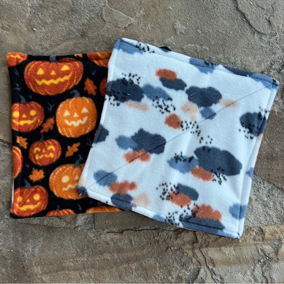 Guinea Pig Piddle Pee Pads X2 Halloween Washable Reusable Fleece. Reversible - Picture 2 of 4